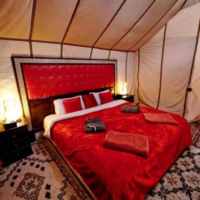 Best Desert Luxury Camp Мерзуга Экстерьер фото